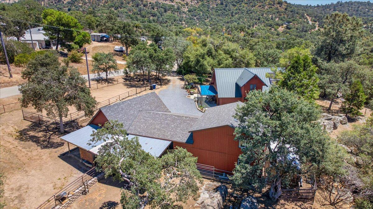 45894 Farmstead Rd, Coarsegold, CA 93614
