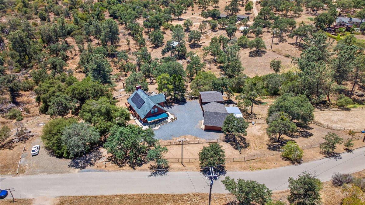 45894 Farmstead Rd, Coarsegold, CA 93614