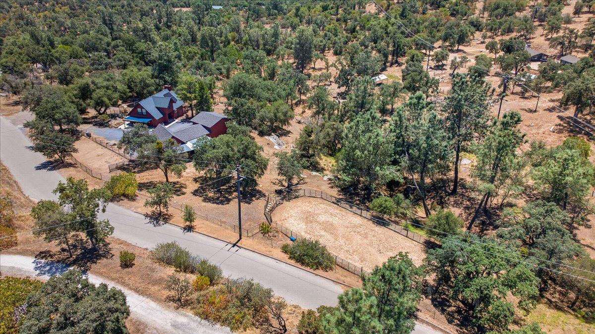 45894 Farmstead Rd, Coarsegold, CA 93614