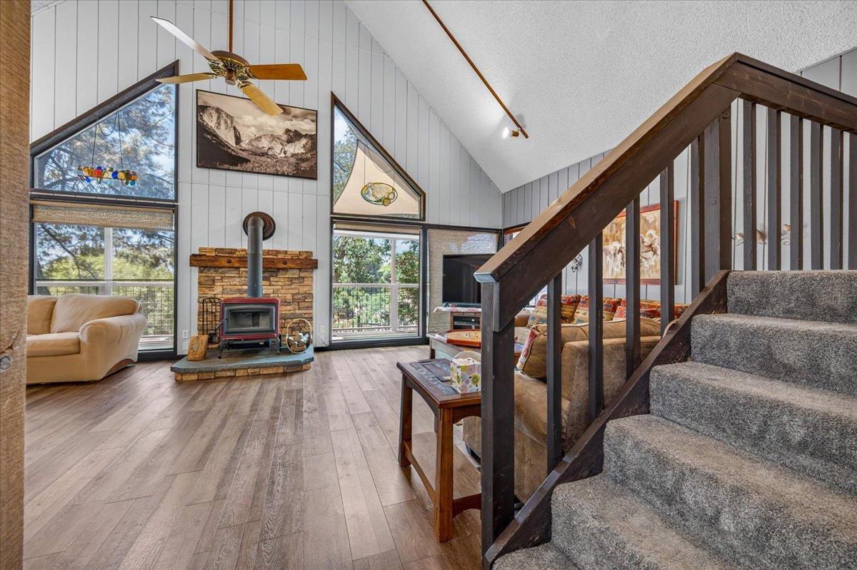 45894 Farmstead Rd, Coarsegold, CA 93614