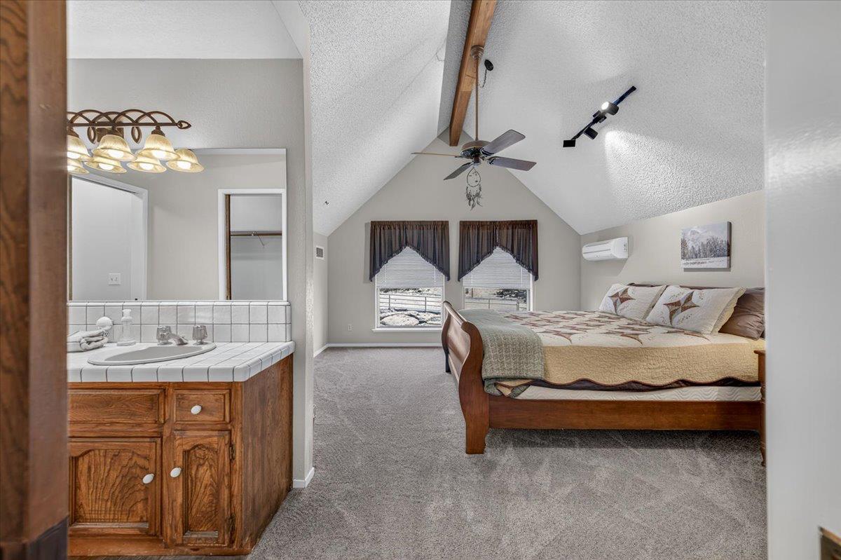 45894 Farmstead Rd, Coarsegold, CA 93614
