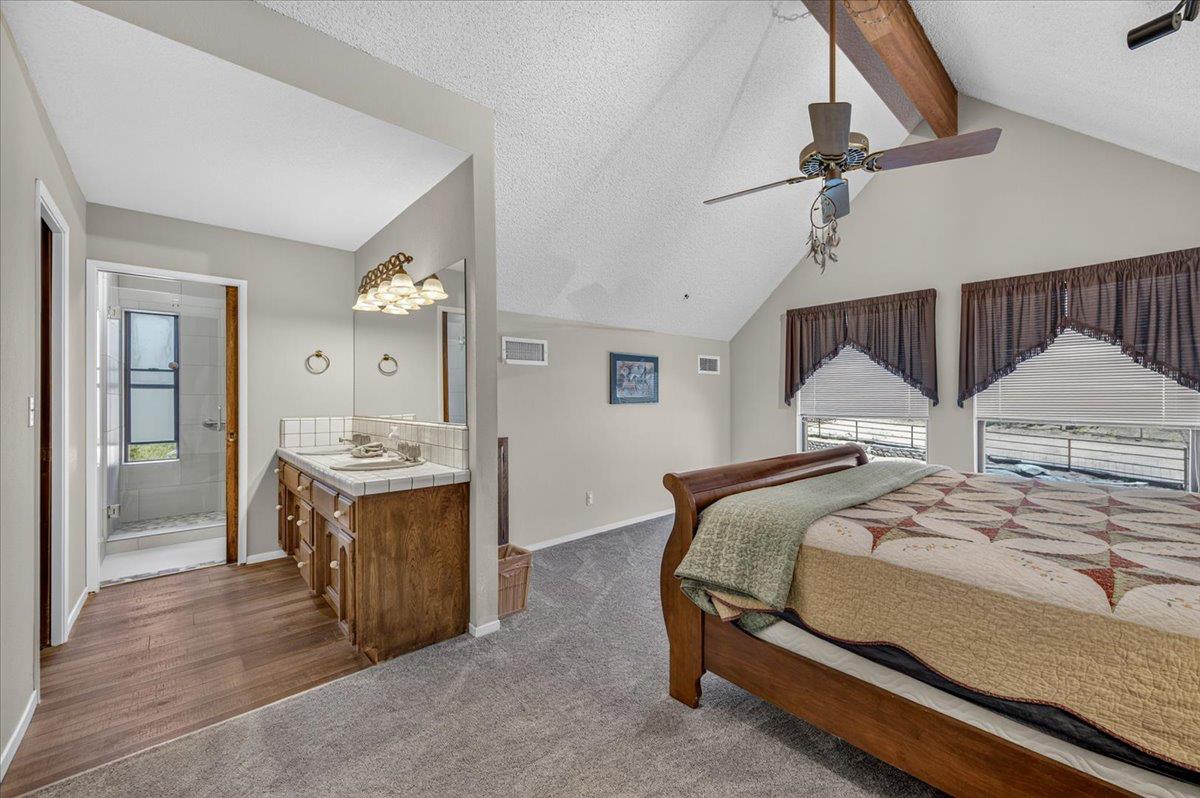 45894 Farmstead Rd, Coarsegold, CA 93614