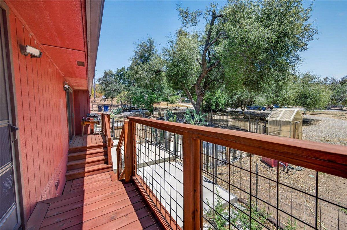 45894 Farmstead Rd, Coarsegold, CA 93614