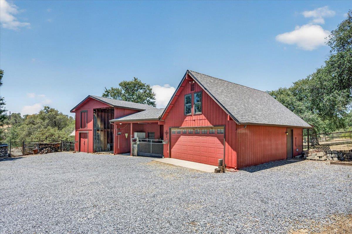 45894 Farmstead Rd, Coarsegold, CA 93614