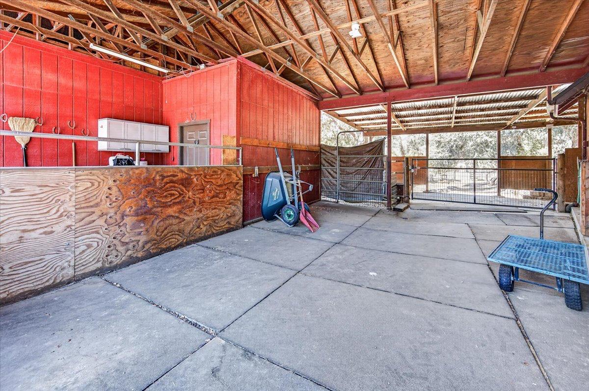 45894 Farmstead Rd, Coarsegold, CA 93614