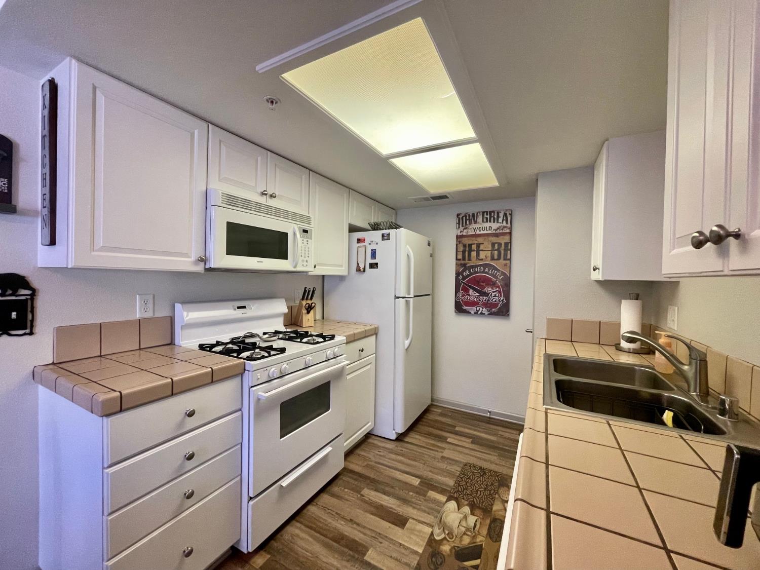 40501 Road 222 #103, Bass Lake, CA 93604