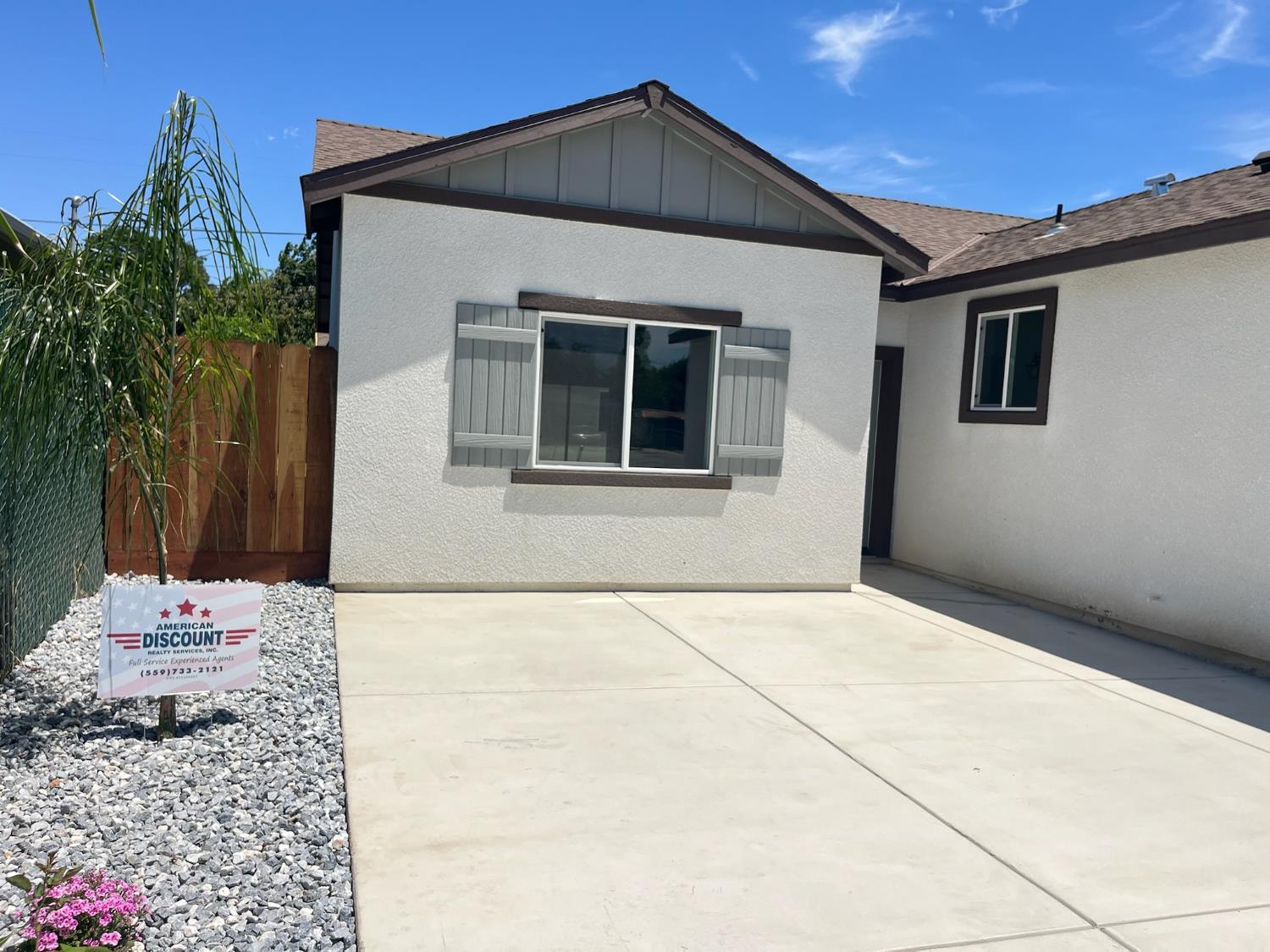 929 925 W 6th St #2, Merced, CA 95341