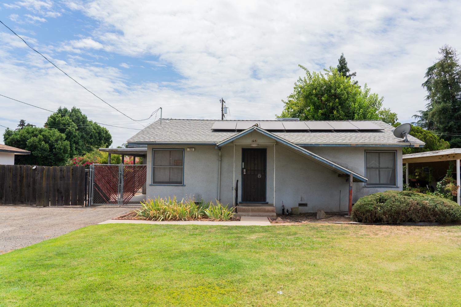 753 W Sample Ave, Fresno, CA 93704
