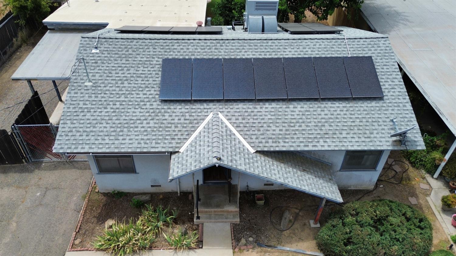 753 W Sample Ave, Fresno, CA 93704