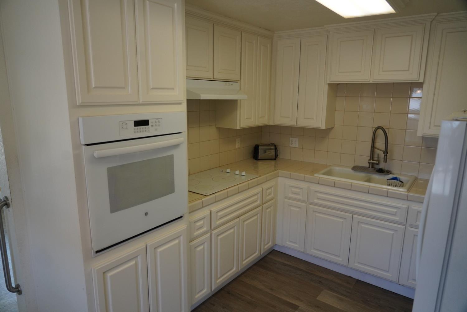 753 W Sample Ave, Fresno, CA 93704