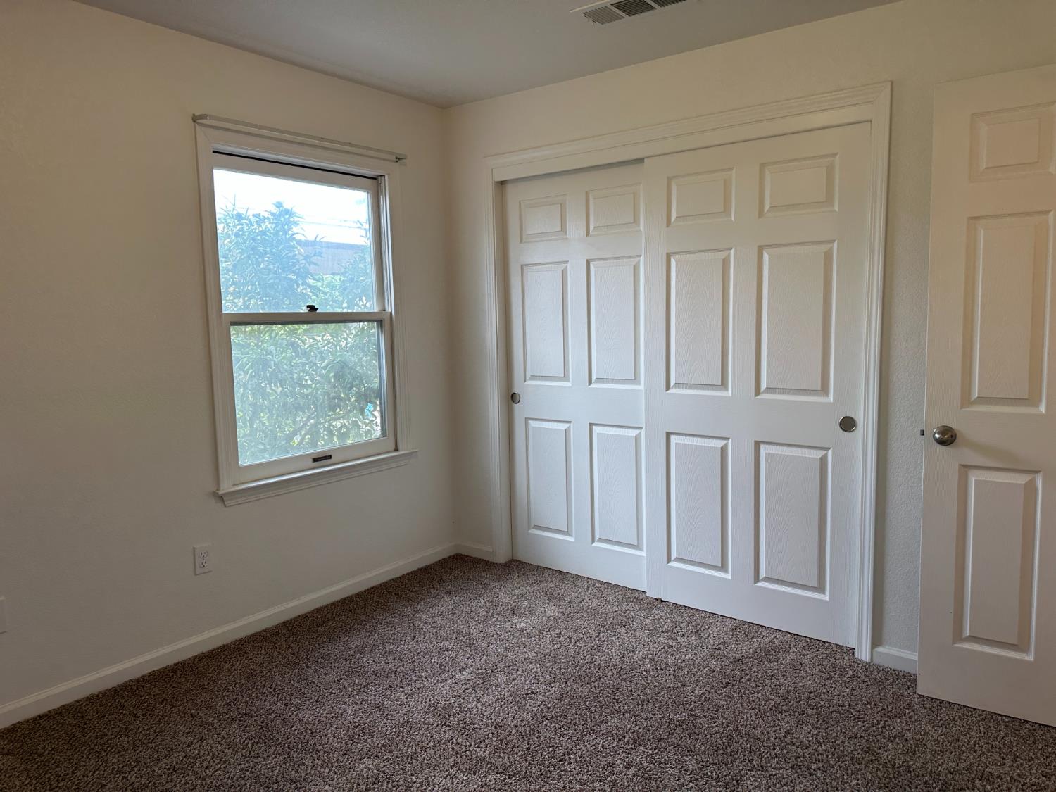 753 W Sample Ave, Fresno, CA 93704