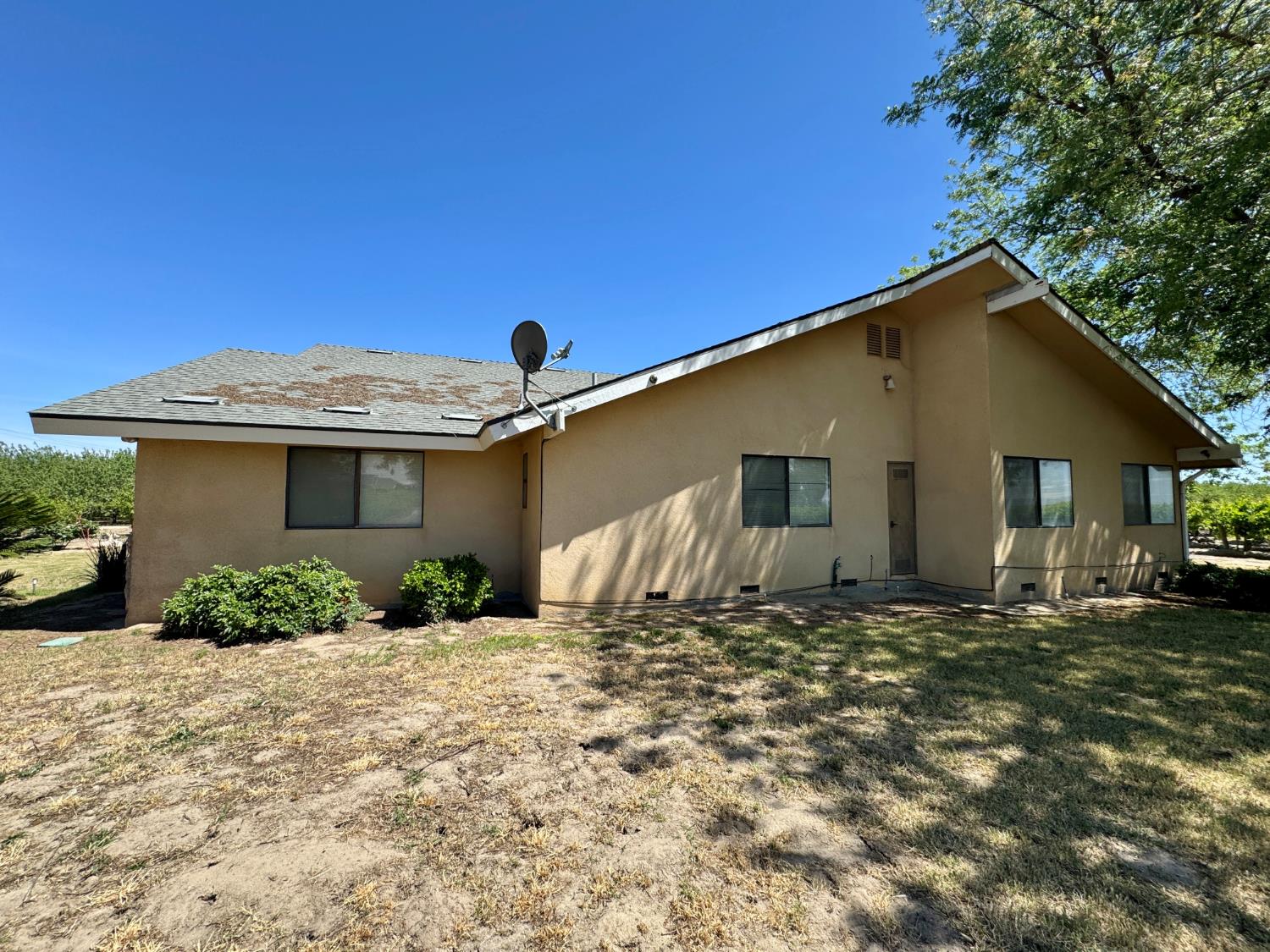 17617 W Belmont Ave, Kerman, CA 93630
