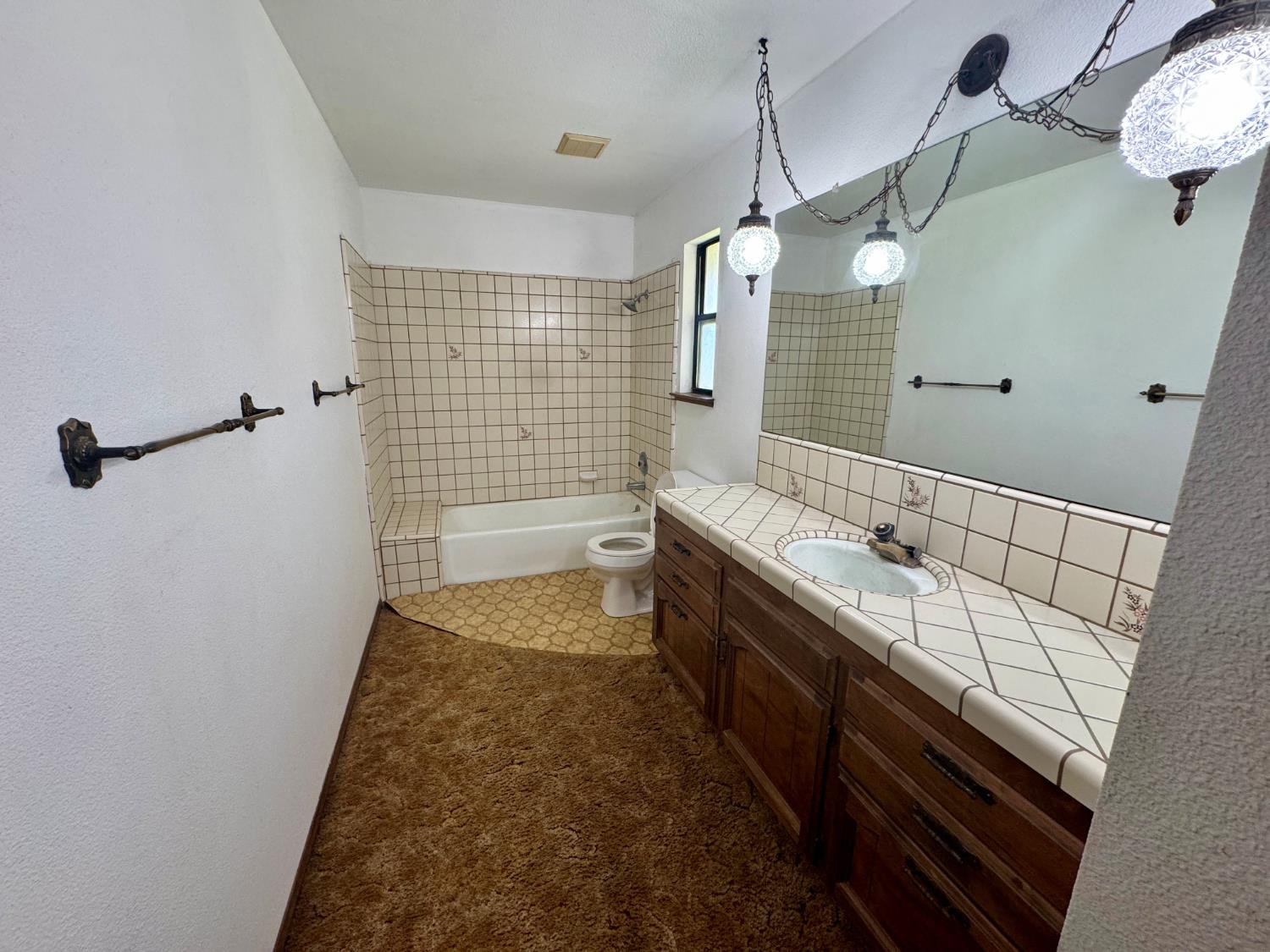17617 W Belmont Ave, Kerman, CA 93630