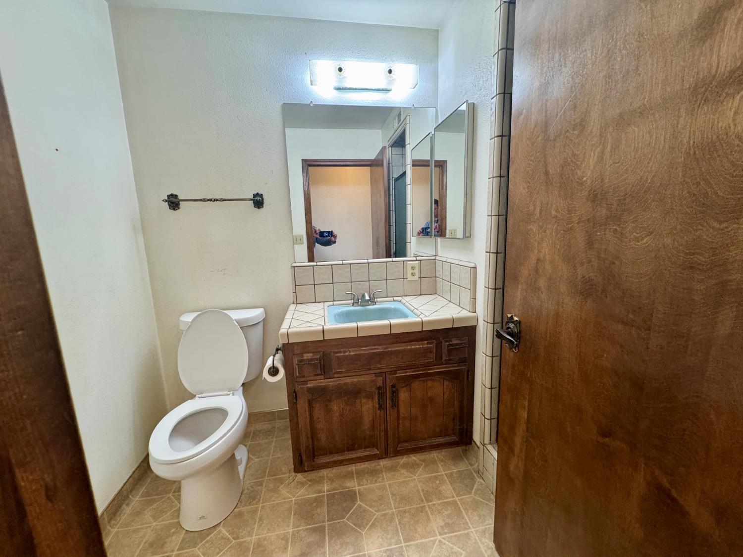 17617 W Belmont Ave, Kerman, CA 93630