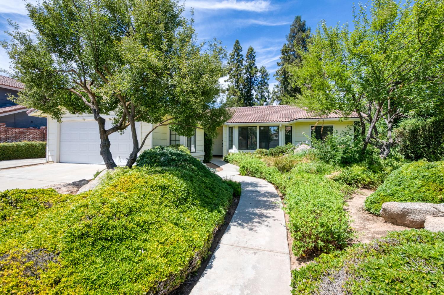 4138 W Paul Ave, Fresno, CA 93722