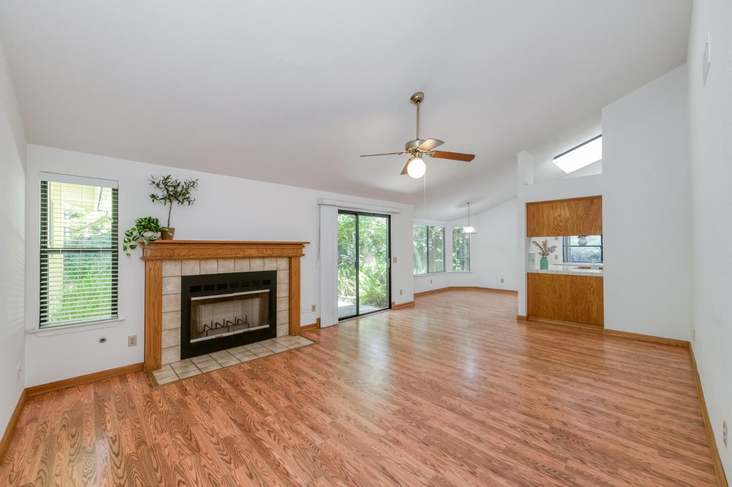 4138 W Paul Ave, Fresno, CA 93722