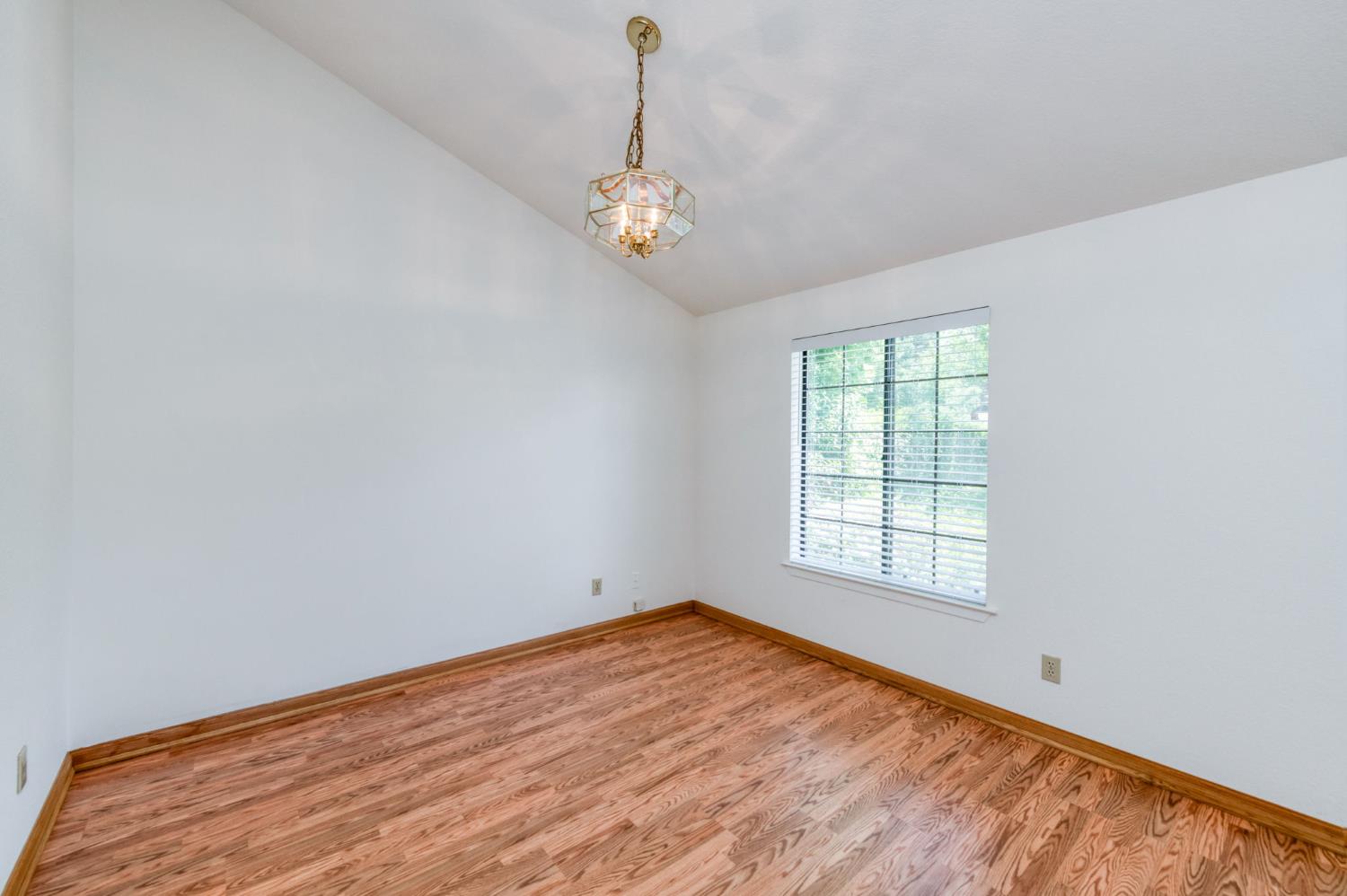 4138 W Paul Ave, Fresno, CA 93722
