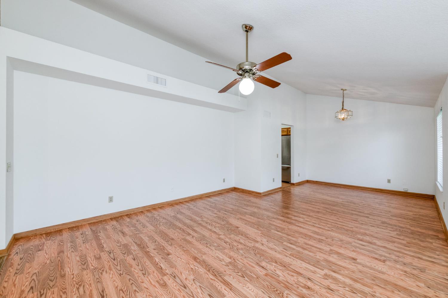 4138 W Paul Ave, Fresno, CA 93722