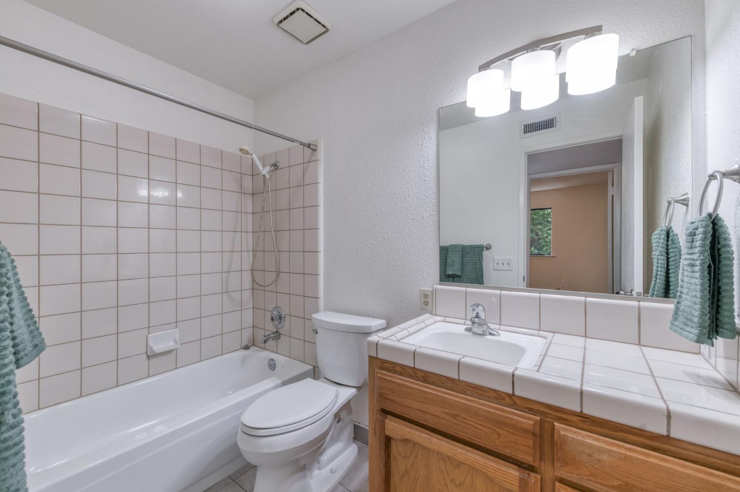 4138 W Paul Ave, Fresno, CA 93722