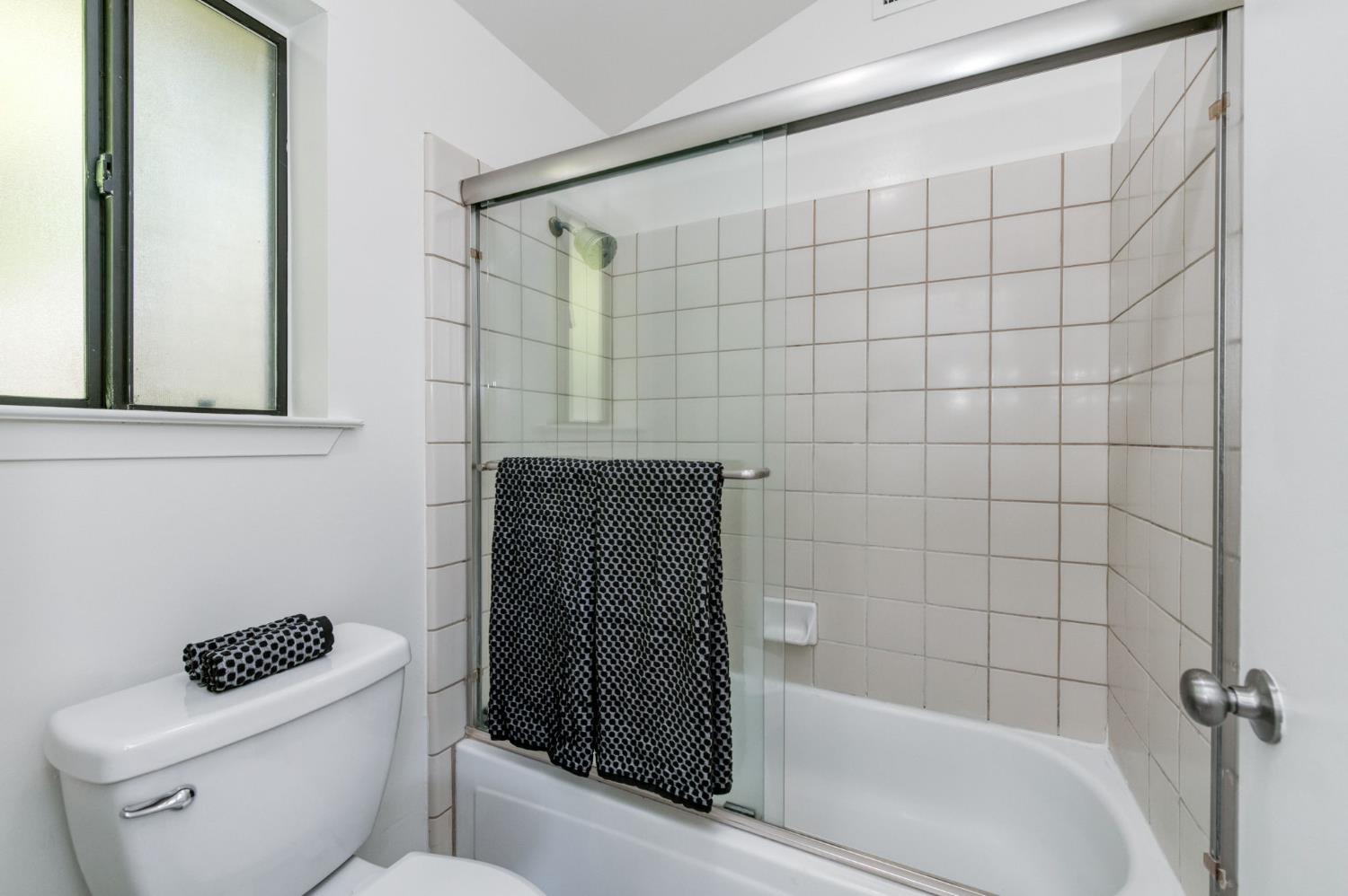 4138 W Paul Ave, Fresno, CA 93722