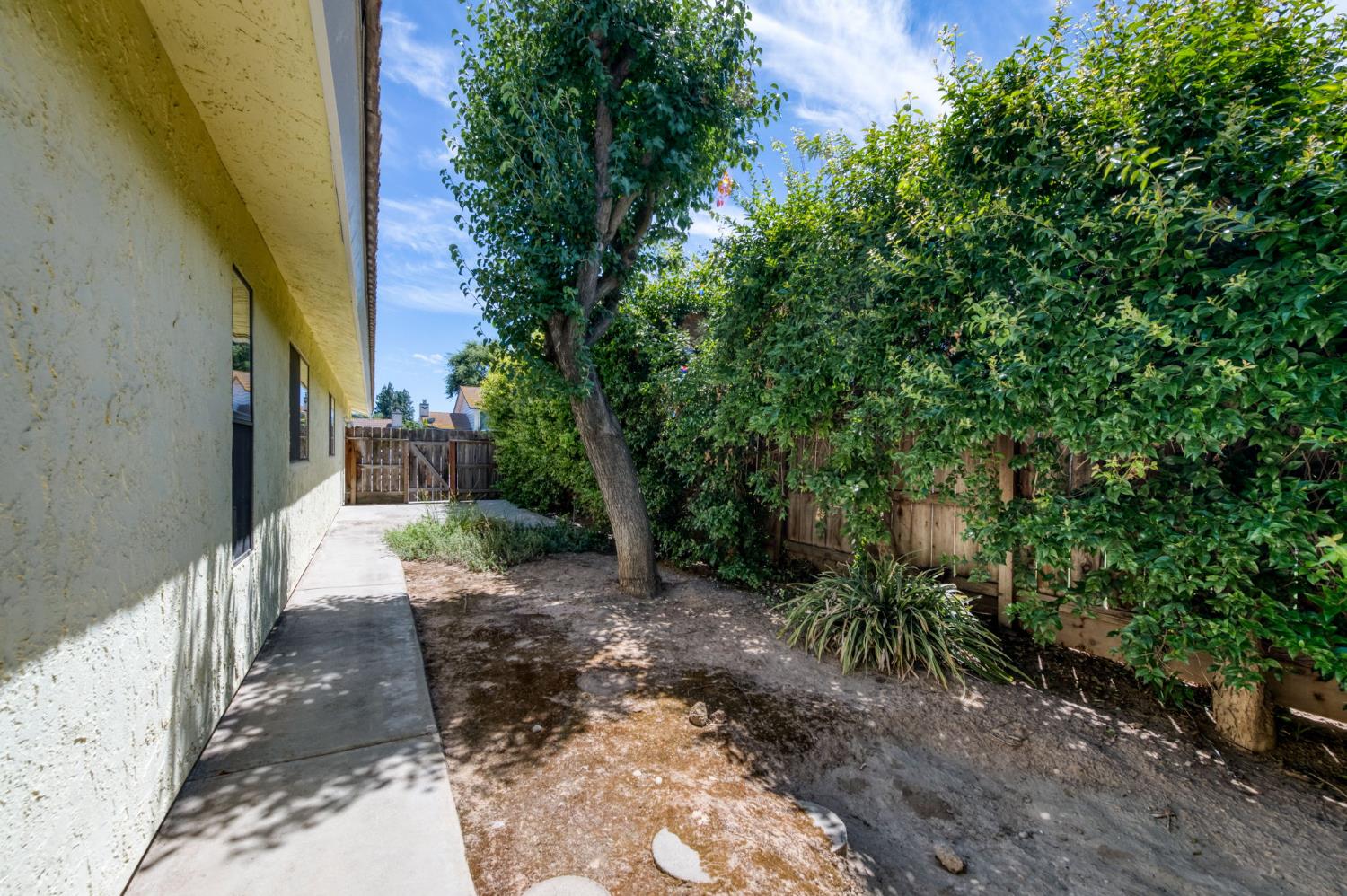 4138 W Paul Ave, Fresno, CA 93722
