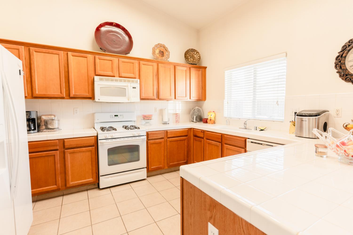 1323 Florence Ave, Dinuba, CA 93618