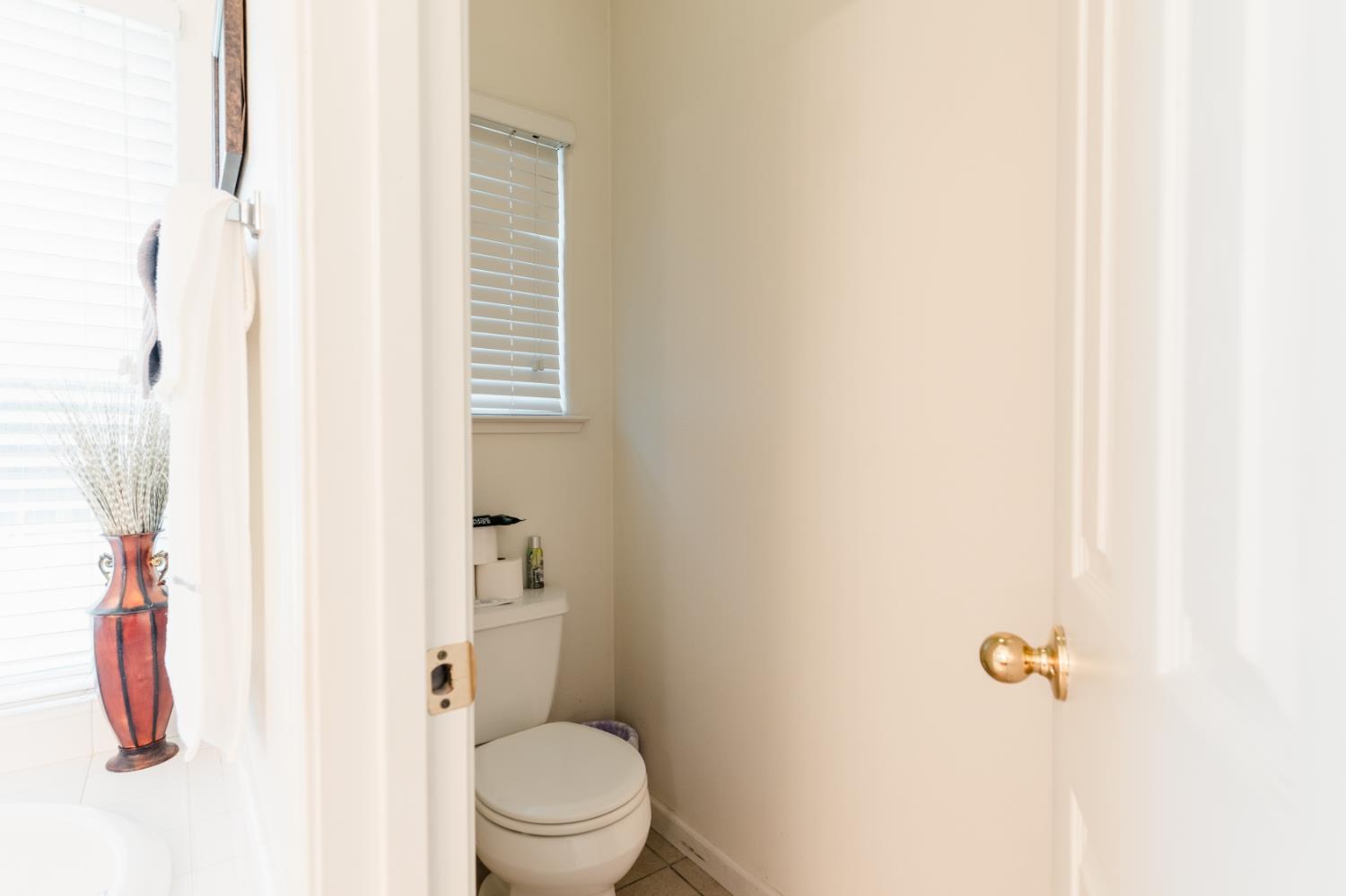 1323 Florence Ave, Dinuba, CA 93618
