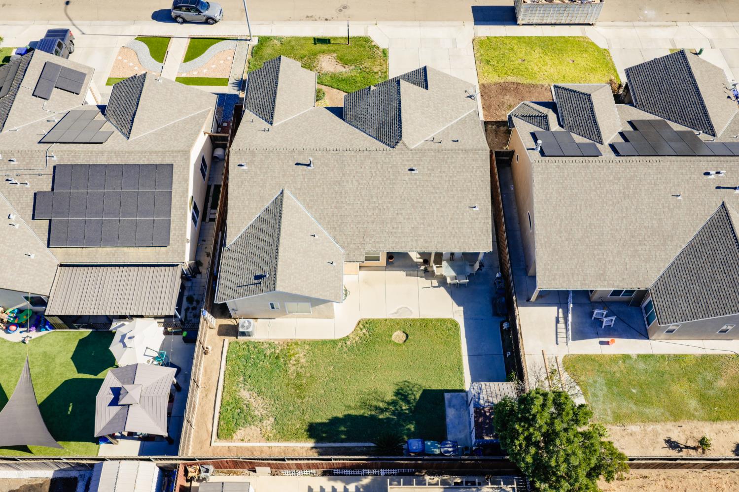1323 Florence Ave, Dinuba, CA 93618