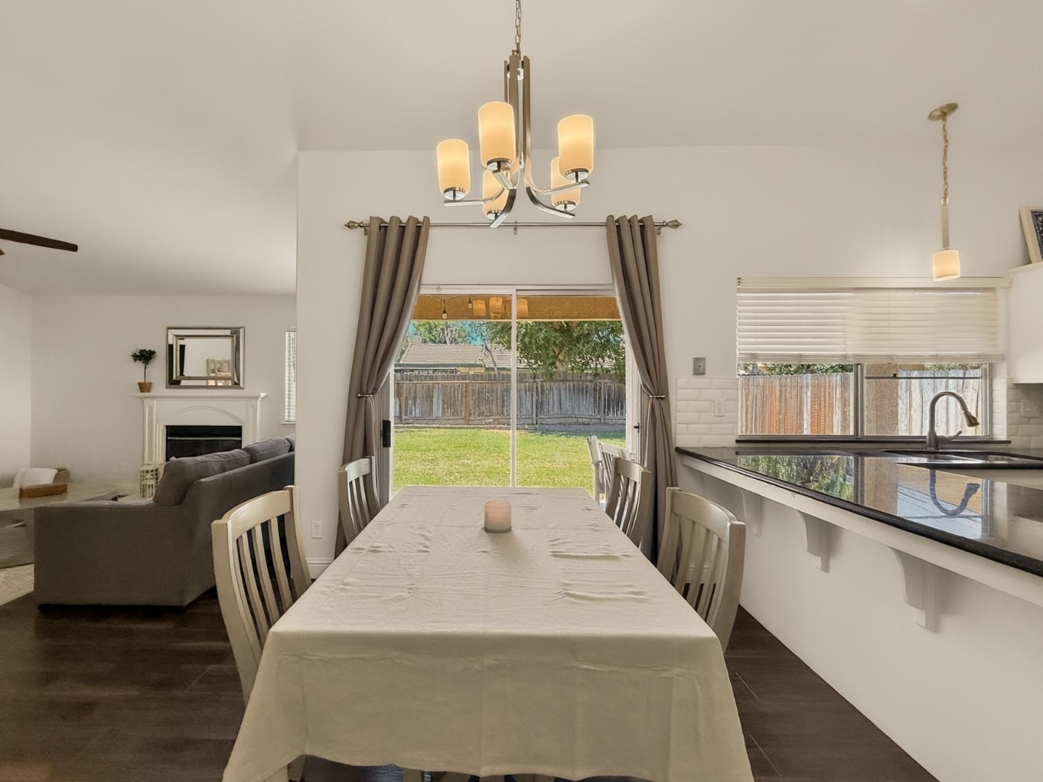 5451 N State St, Fresno, CA 93722