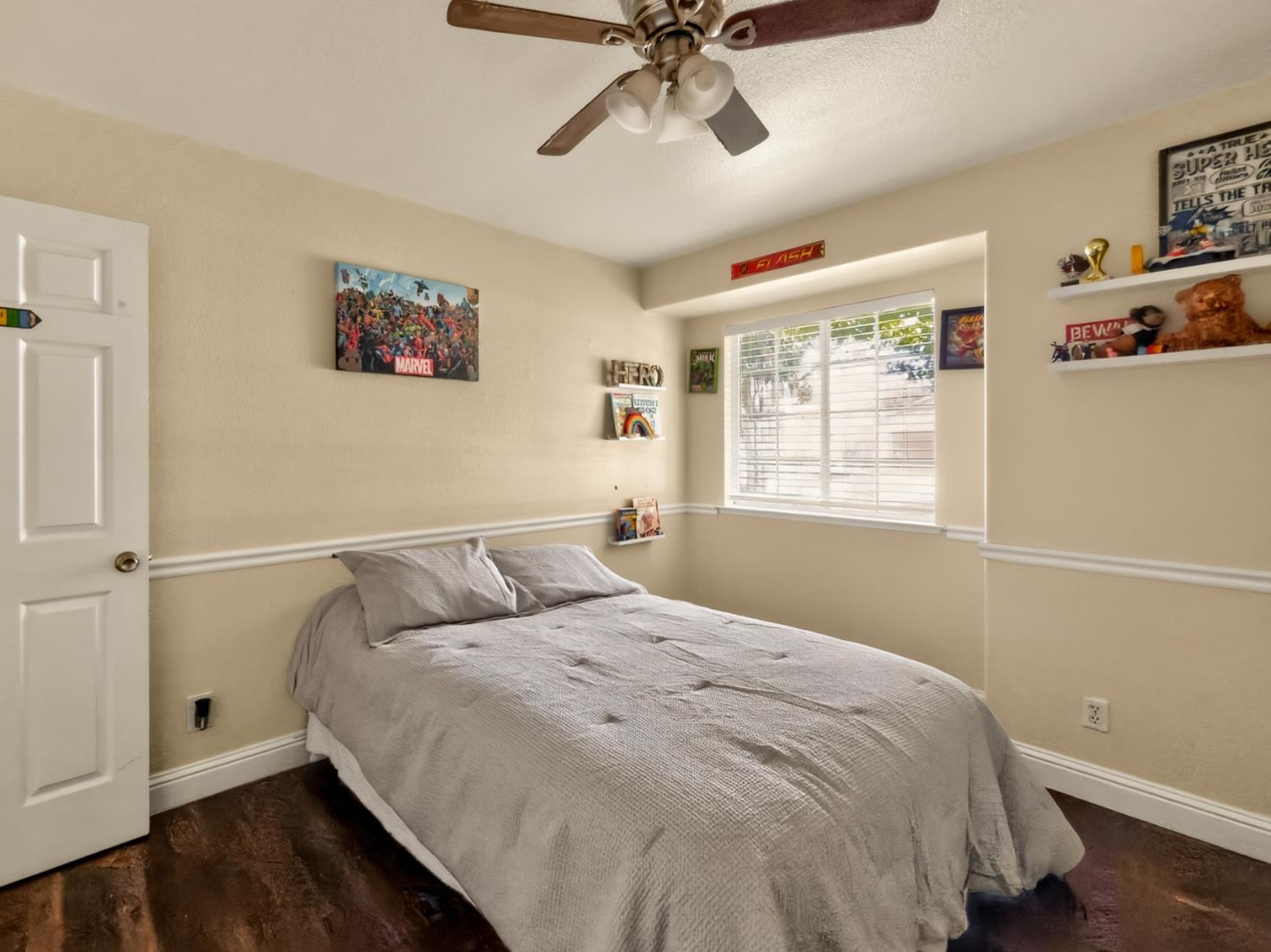 5451 N State St, Fresno, CA 93722