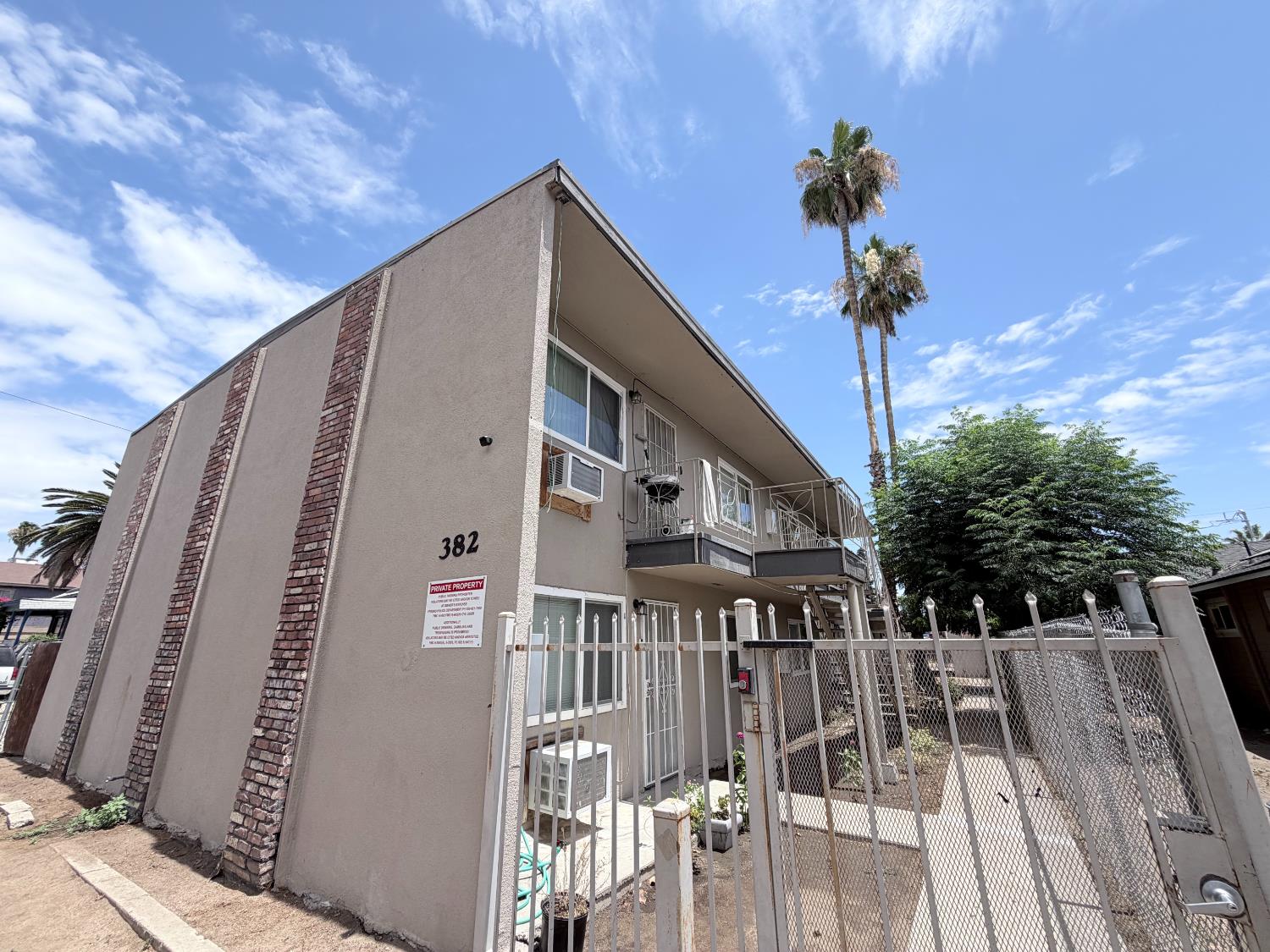 382 N Glenn Ave #A-E, Fresno, CA 93701