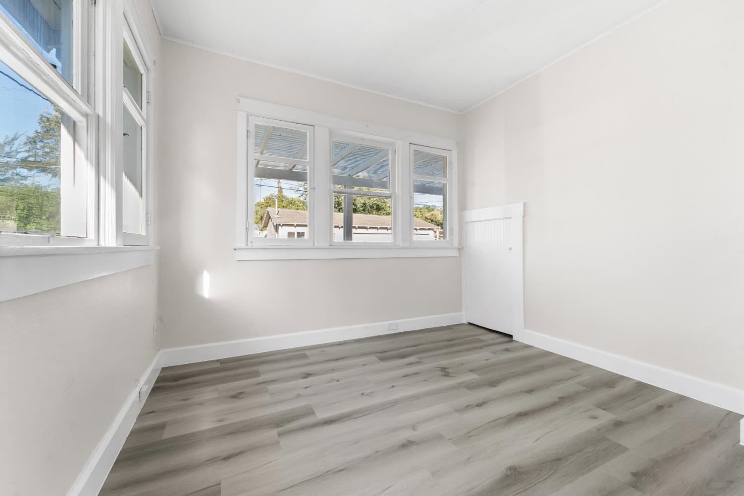 814 N Roosevelt Ave, Fresno, CA 93728