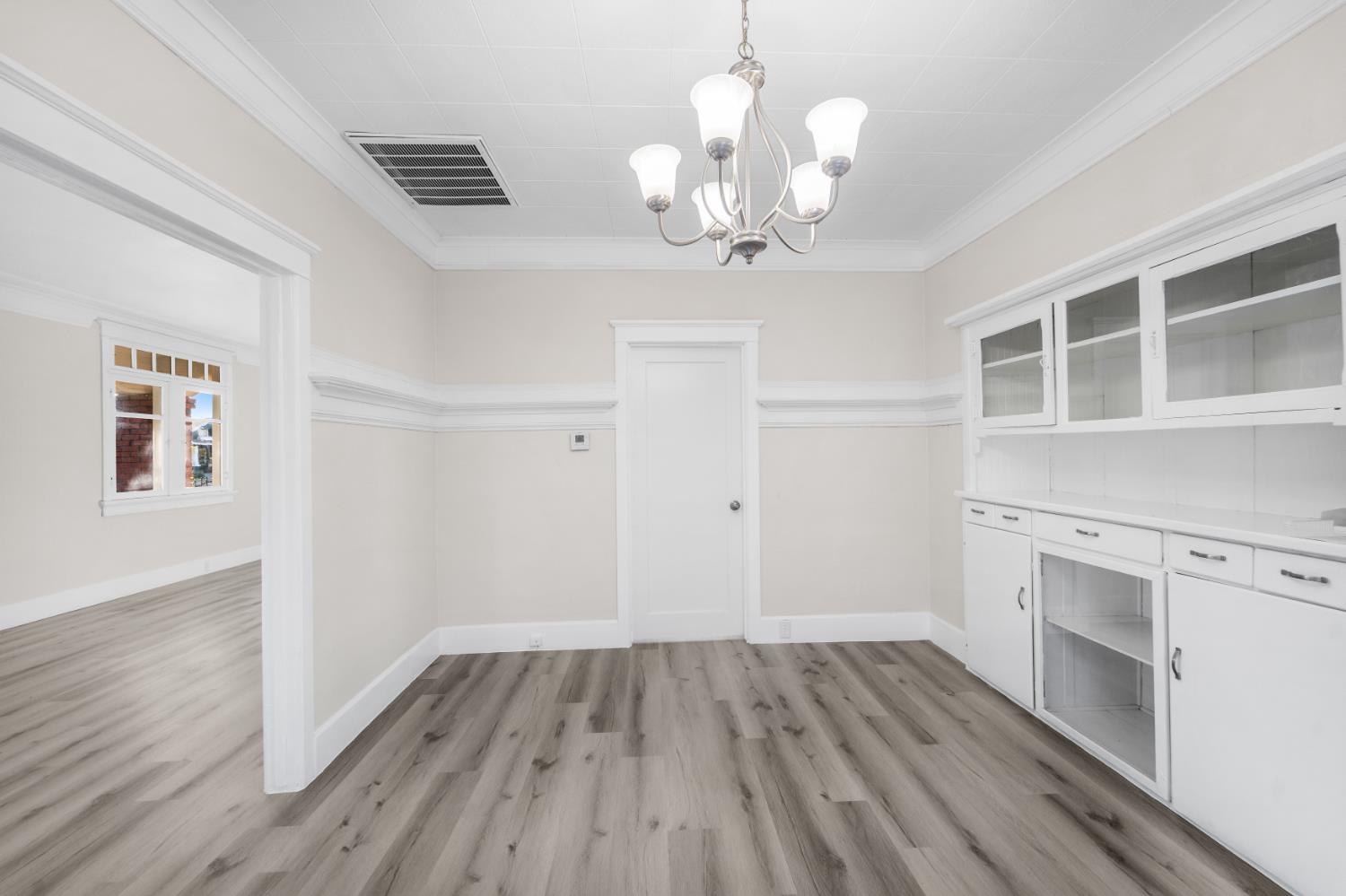 814 N Roosevelt Ave, Fresno, CA 93728