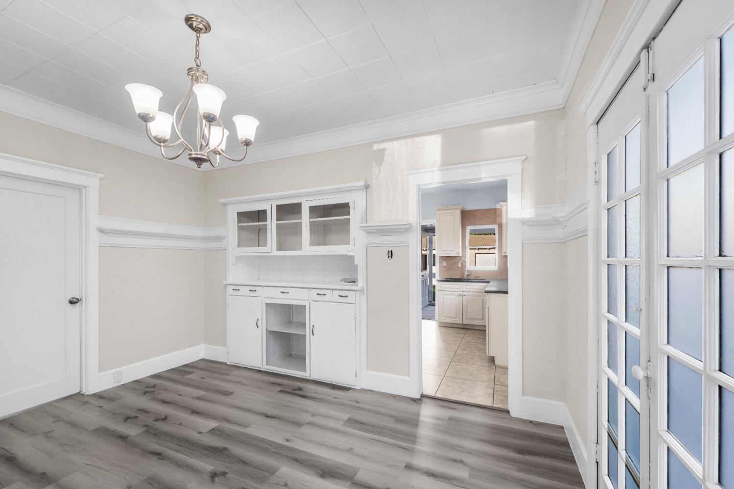 814 N Roosevelt Ave, Fresno, CA 93728