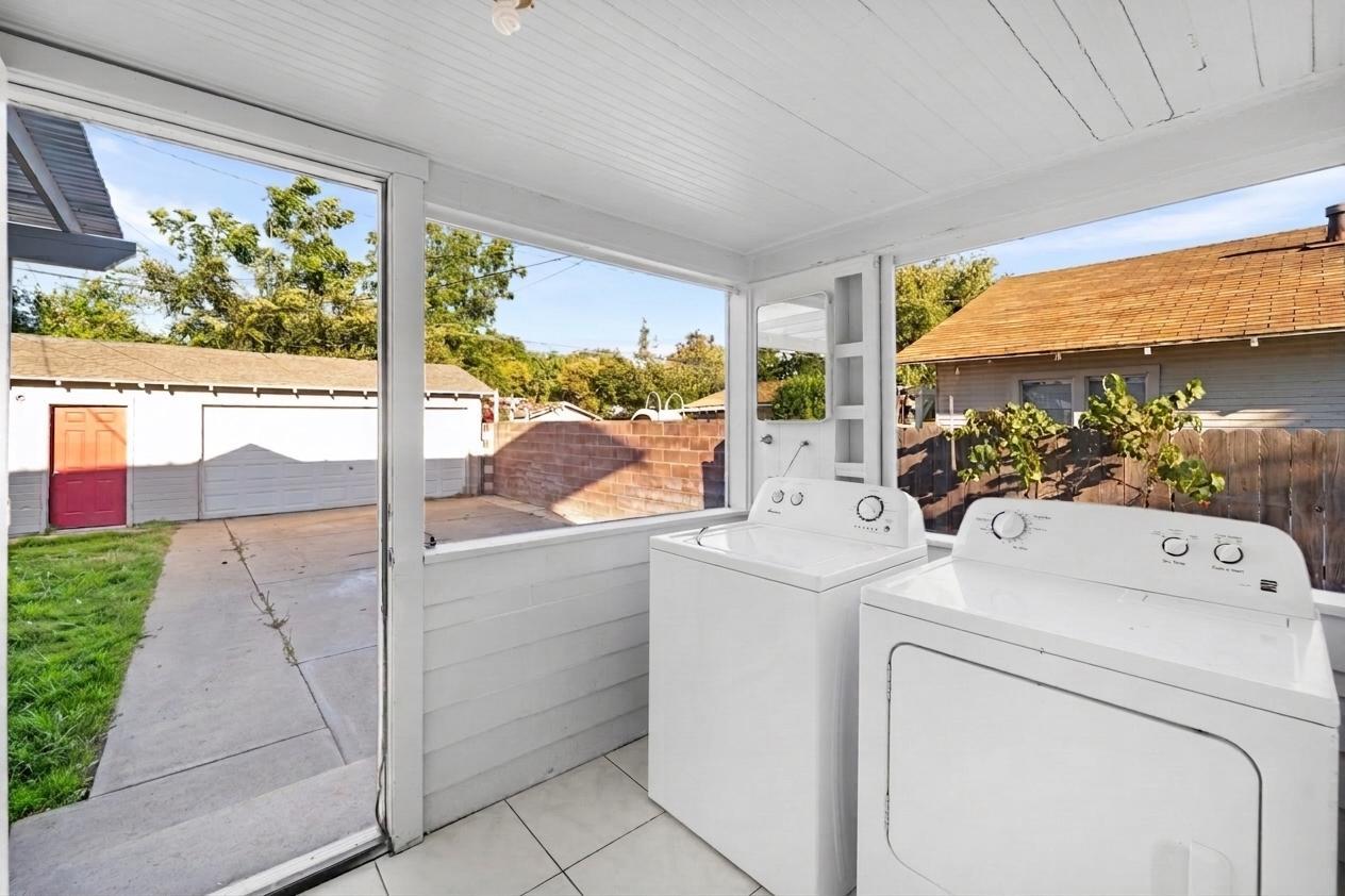 814 N Roosevelt Ave, Fresno, CA 93728