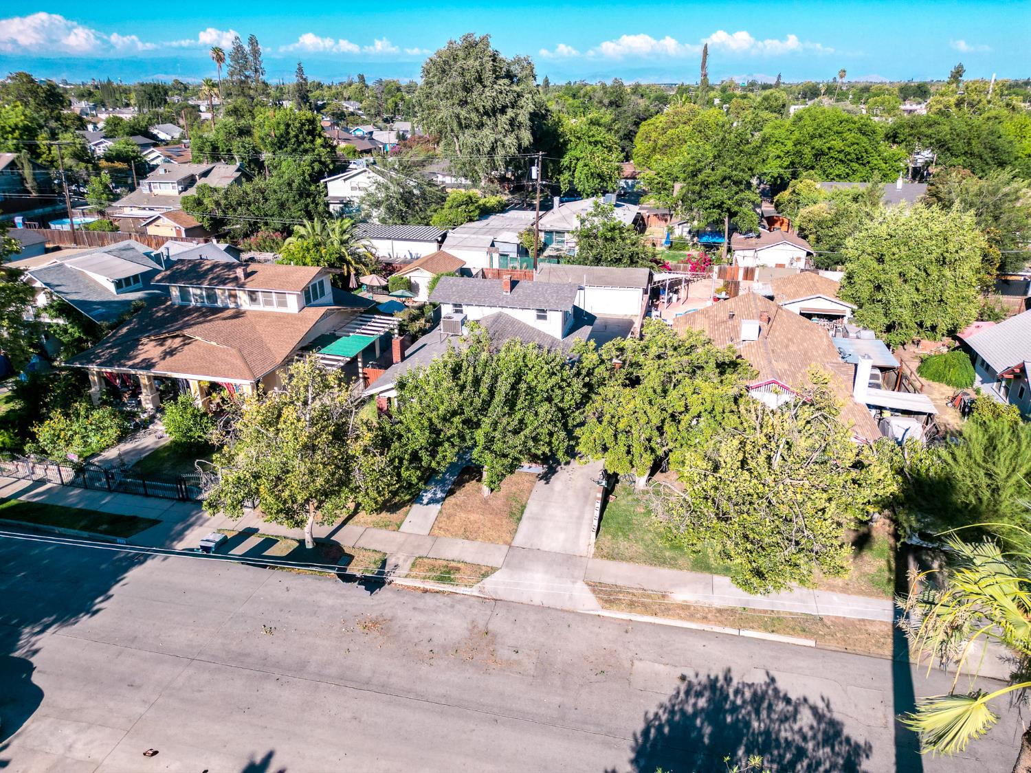 814 N Roosevelt Ave, Fresno, CA 93728