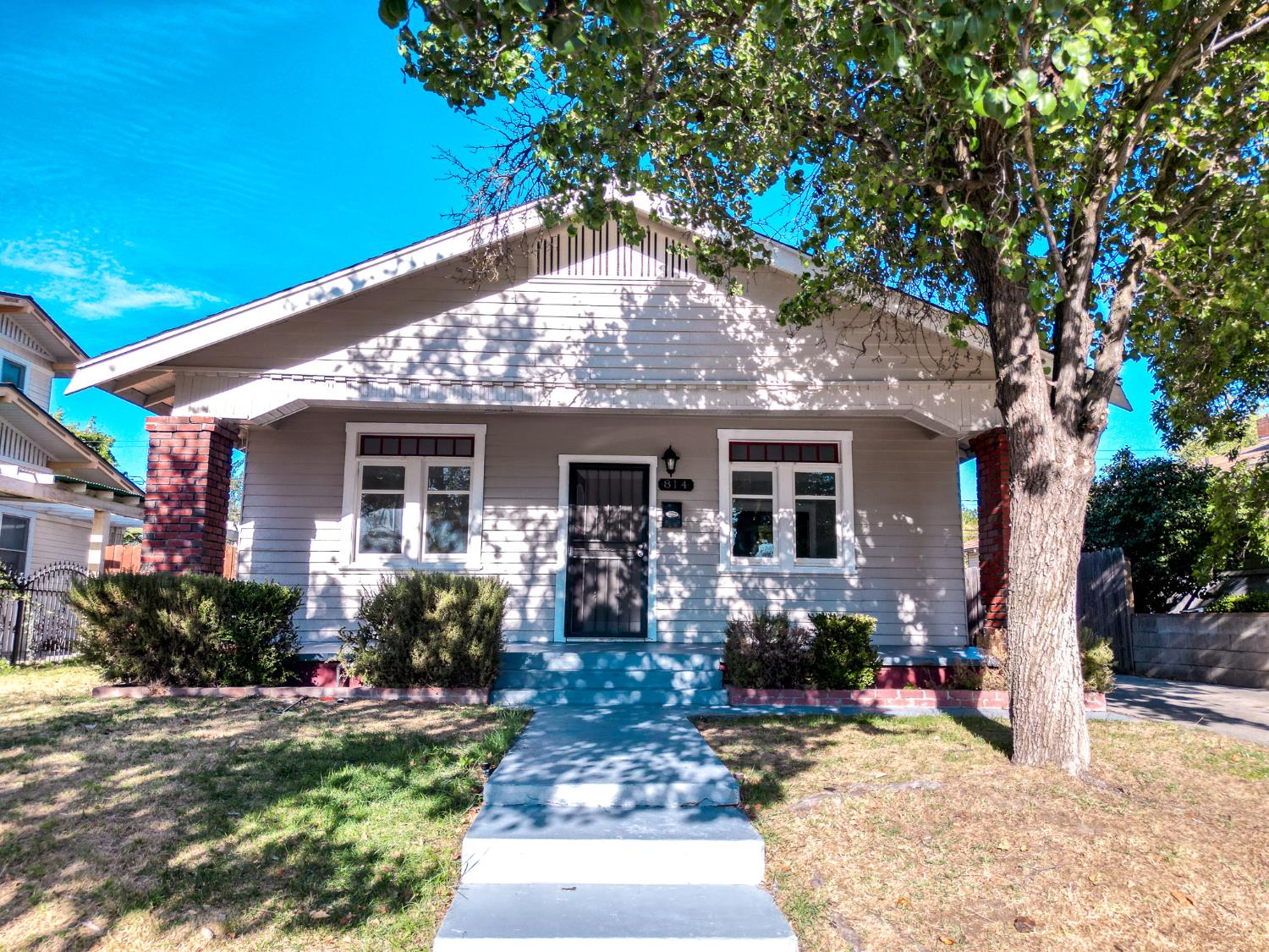814 N Roosevelt Ave, Fresno, CA 93728