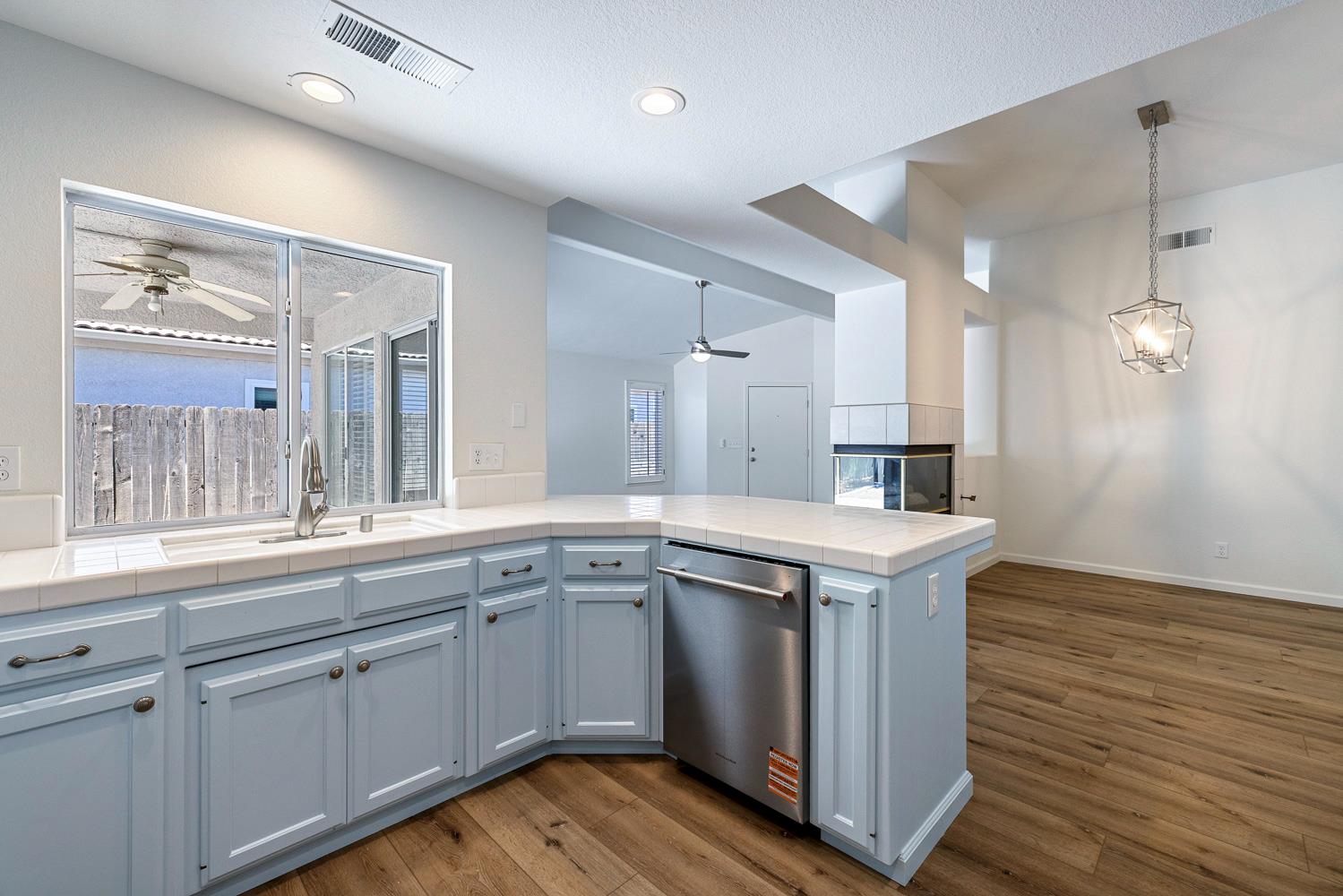 6337 N Rafael Ave, Fresno, CA 93711