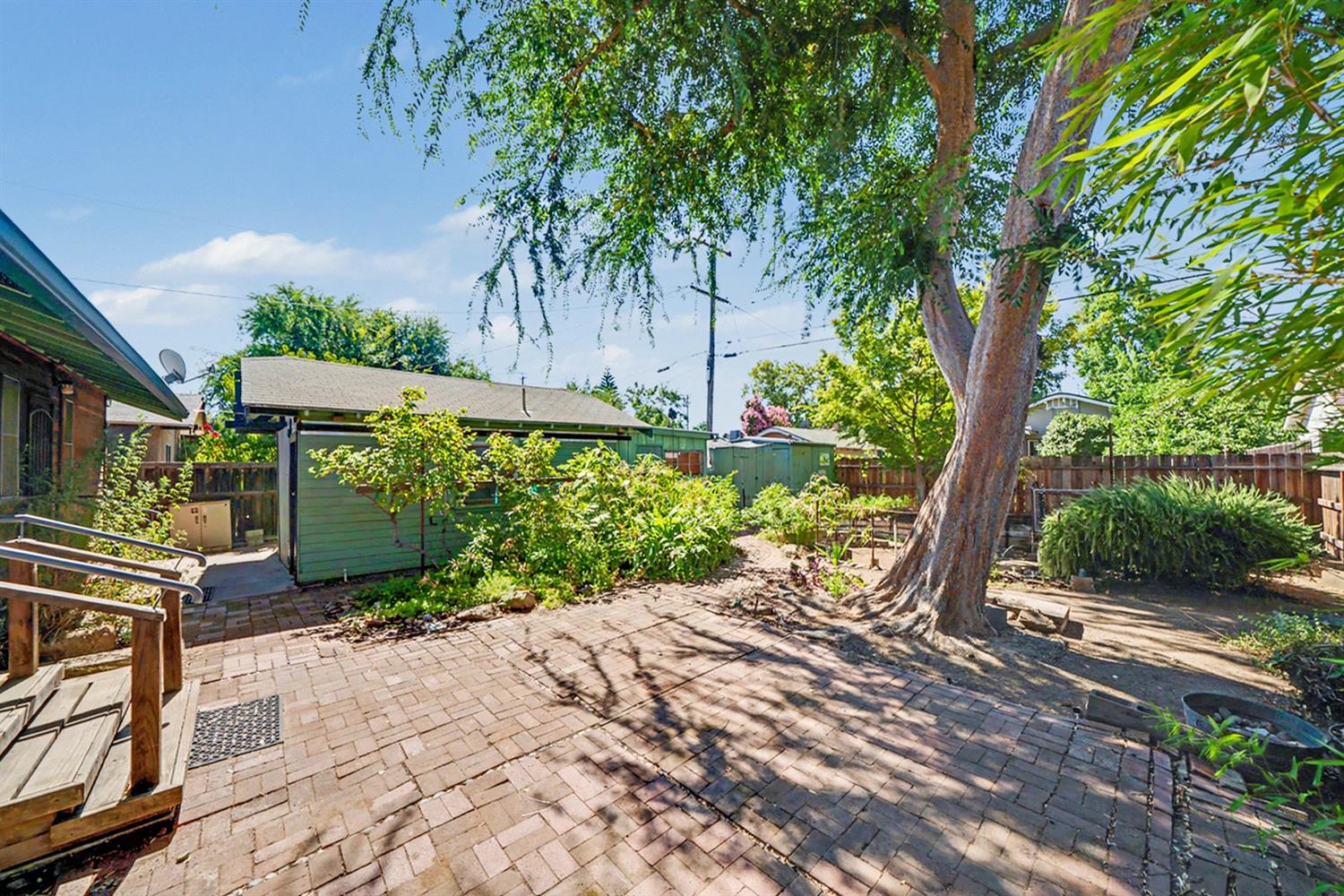 736 E Harvard Ave, Fresno, CA 93704