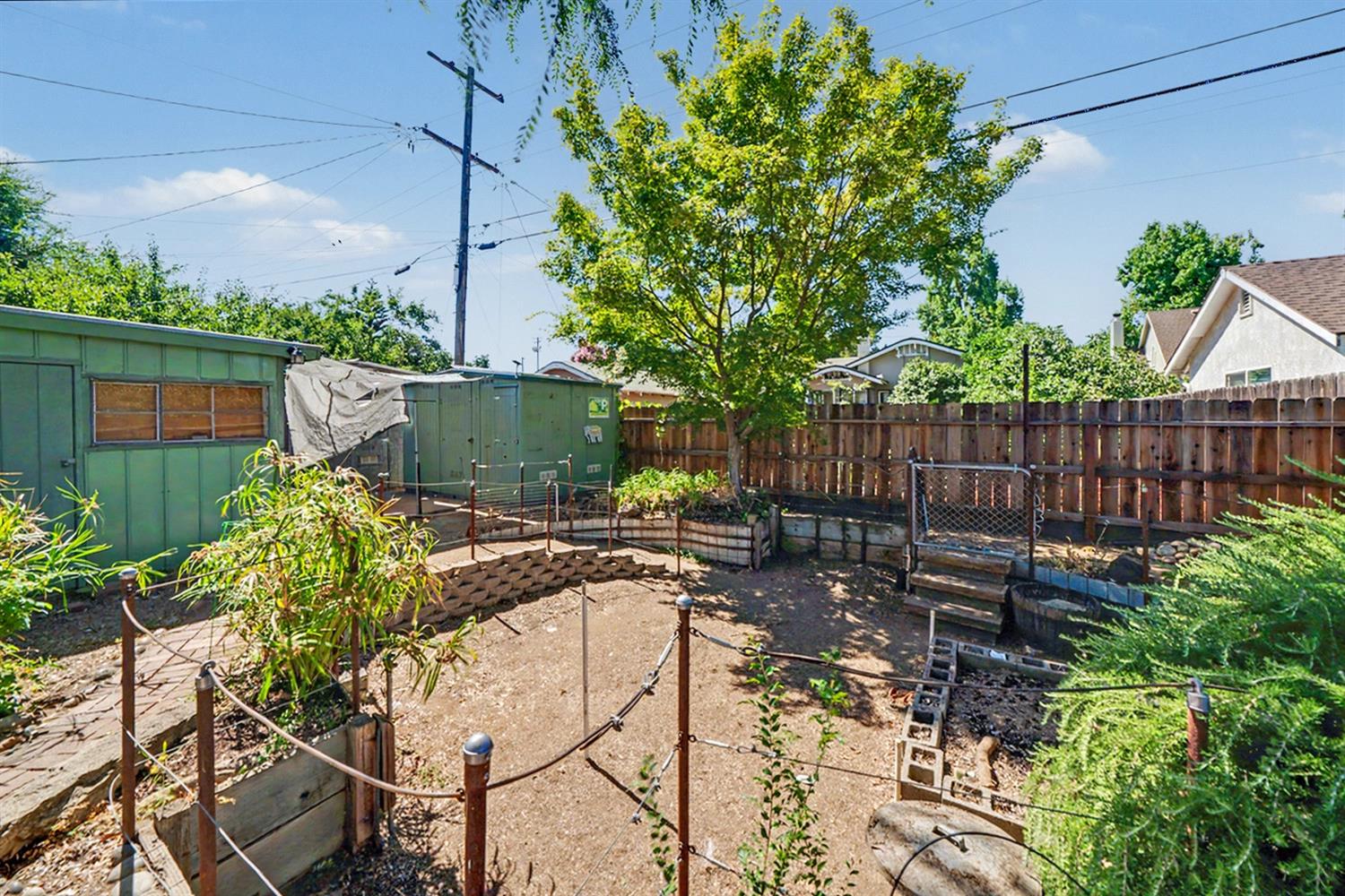 736 E Harvard Ave, Fresno, CA 93704