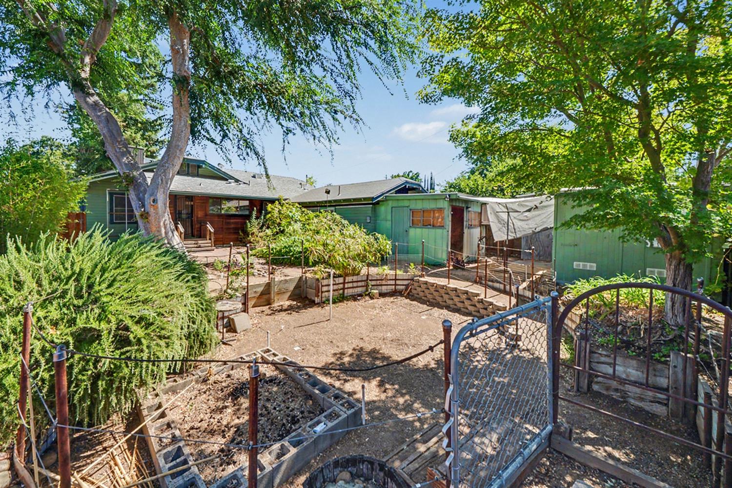736 E Harvard Ave, Fresno, CA 93704