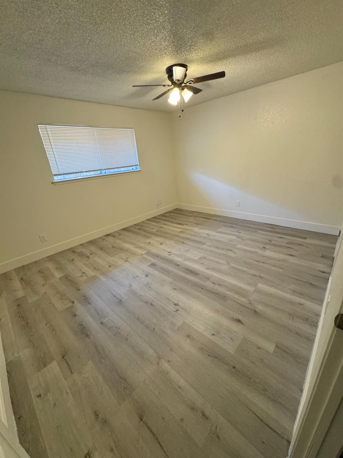 7089 N Howard St, Fresno, CA 93720