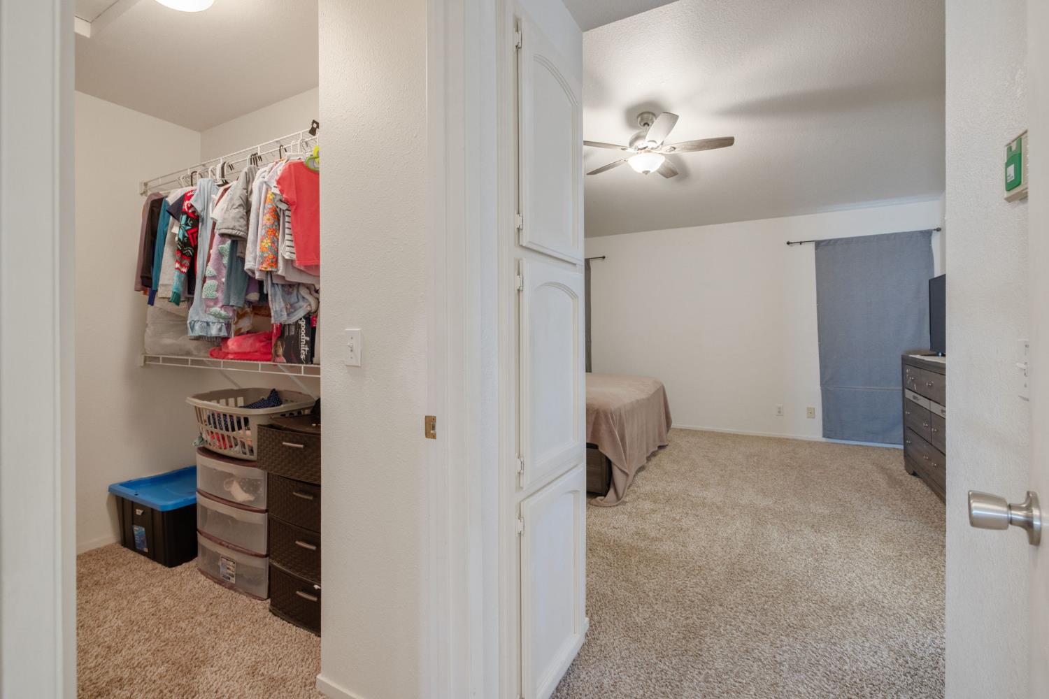 2451 N EL Capitan Ave, Fresno, CA 93722