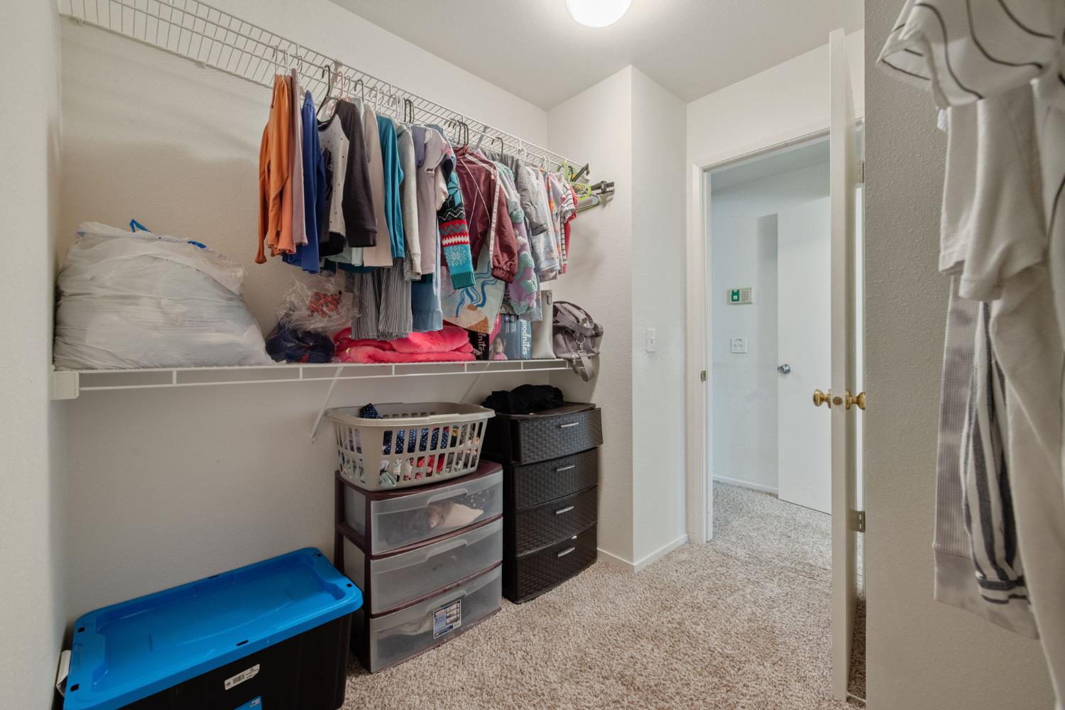 2451 N EL Capitan Ave, Fresno, CA 93722