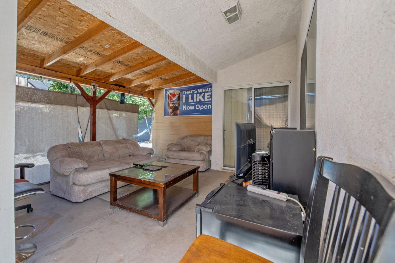 2451 N EL Capitan Ave, Fresno, CA 93722