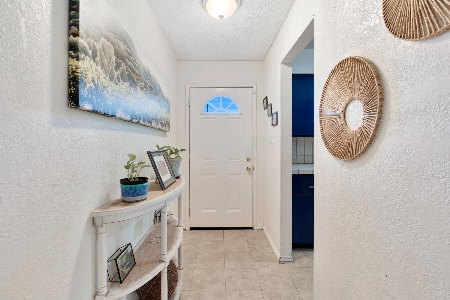 4590 N Hughes Ave, Fresno, CA 93705