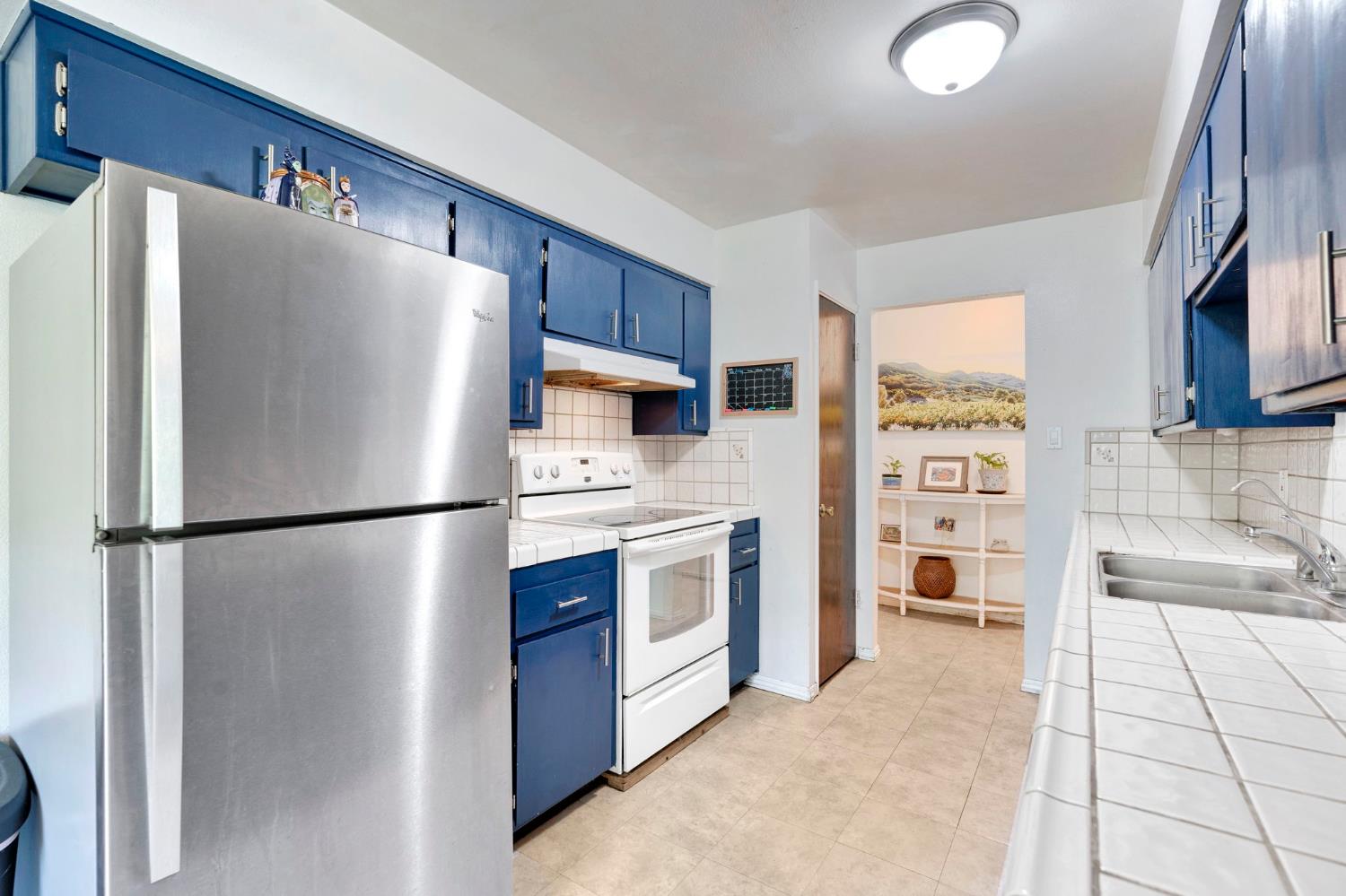 4590 N Hughes Ave, Fresno, CA 93705