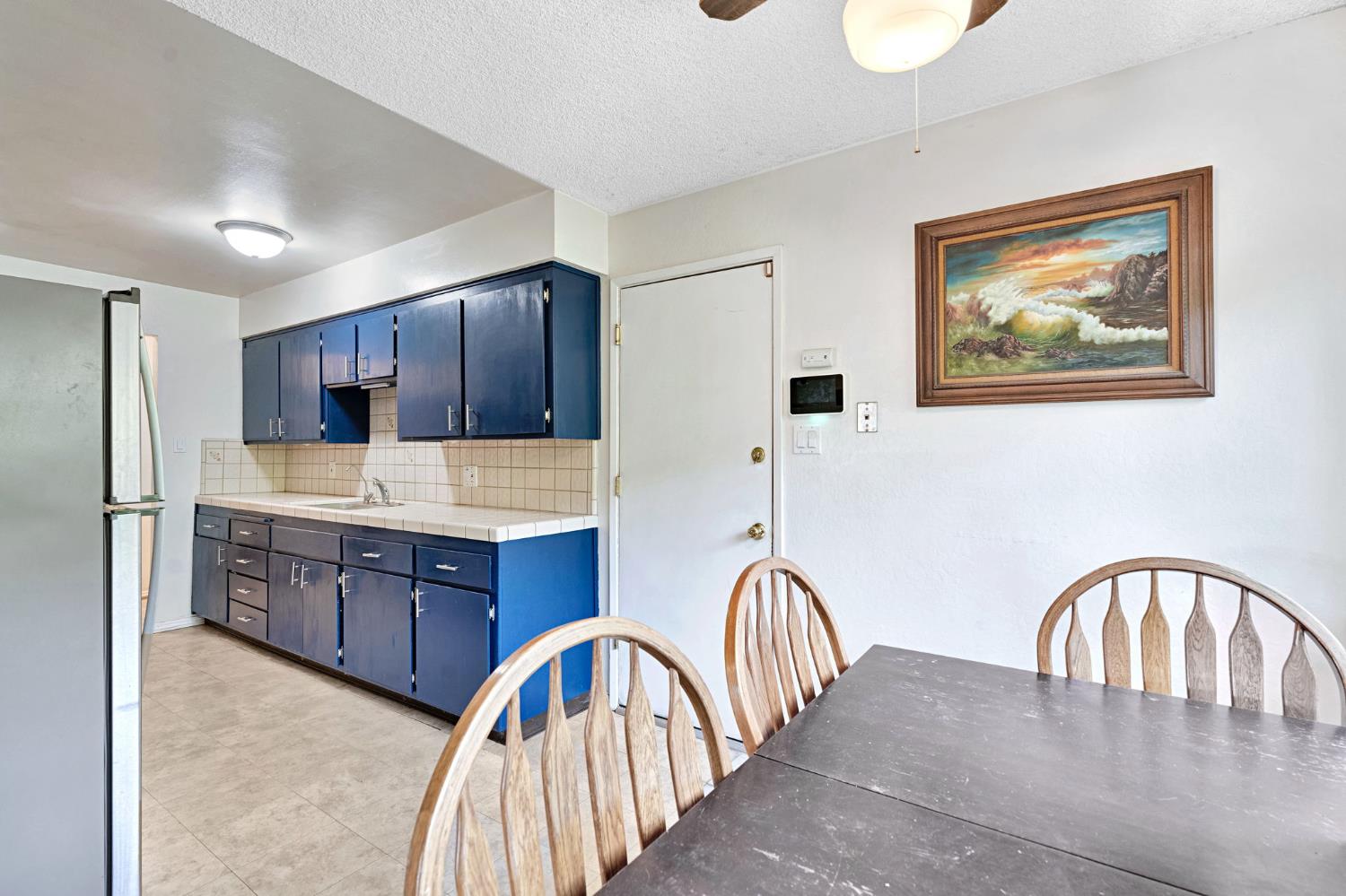 4590 N Hughes Ave, Fresno, CA 93705