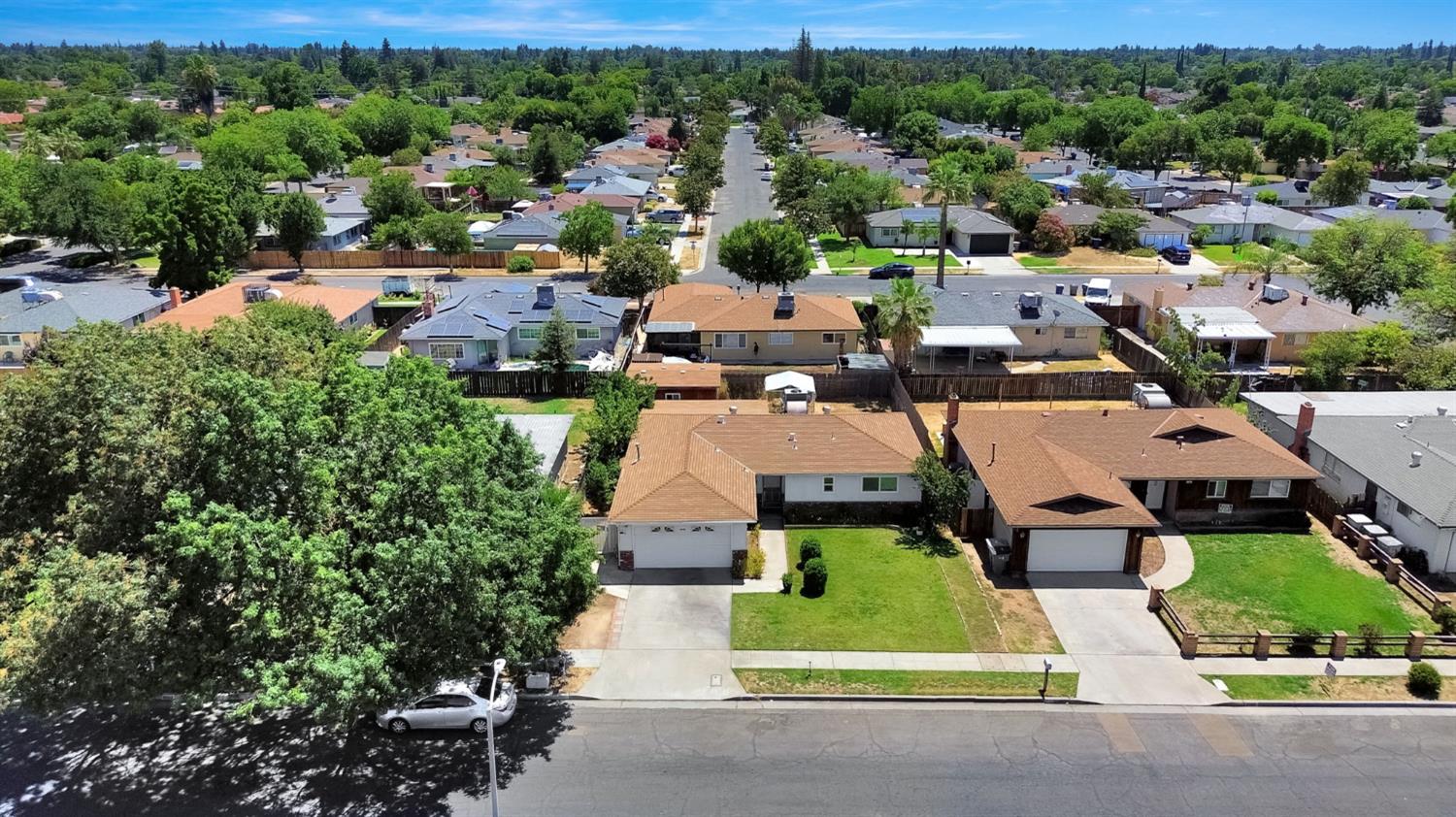 4590 N Hughes Ave, Fresno, CA 93705