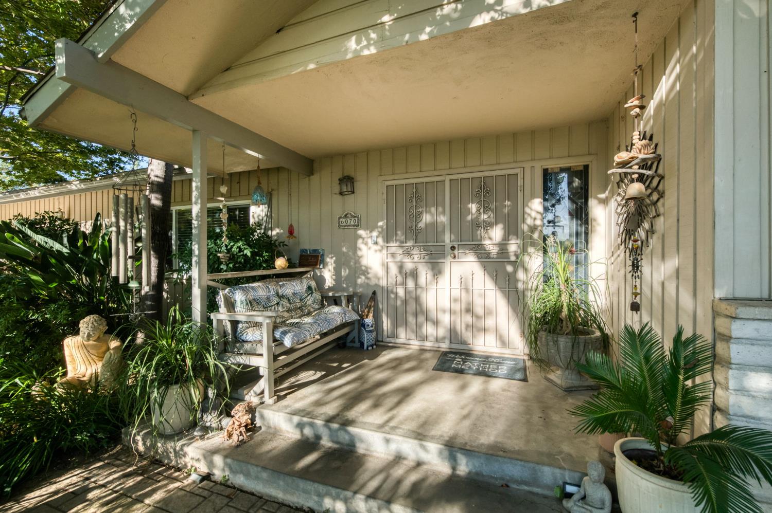 6070 N Colonial Ave, Fresno, CA 93704